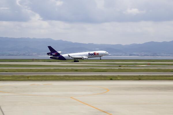 fedex-g5ca6cc8cb